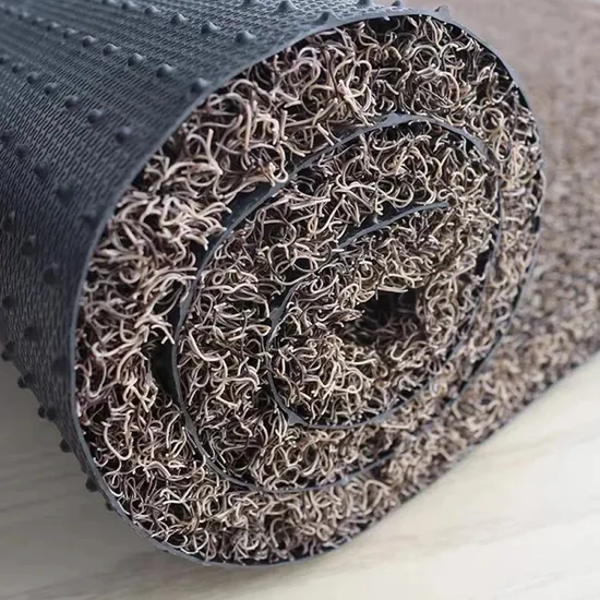 Tapis de sol en PVC 12 mm/16 mm avec support à pointes/clous