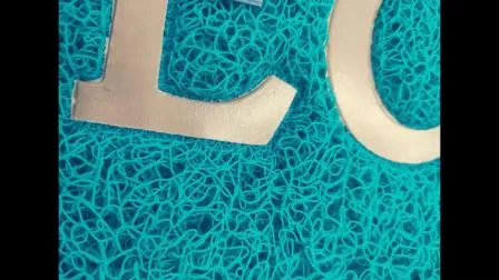 Tapis de porte antidérapant en PVC avec motif de pieds en relief, 40 x 60 cm